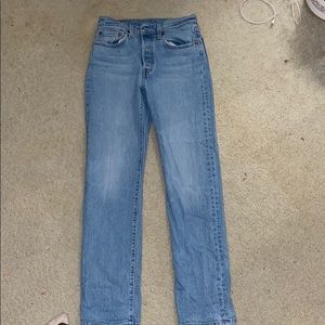 Levi’s perfect condition 501 mom jeans